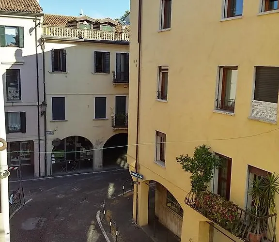 Casa Piazza Del Santo